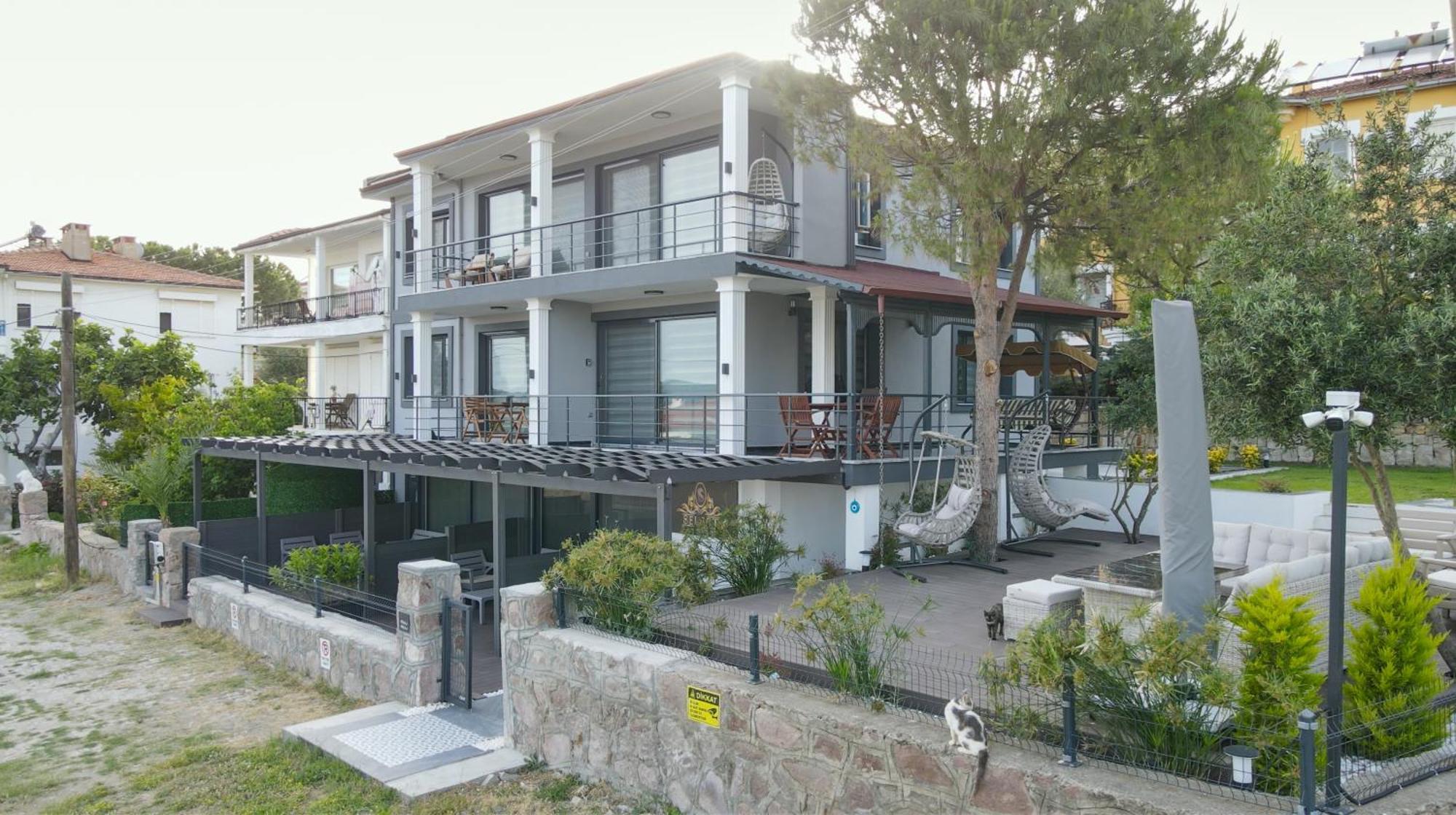 Select Cunda Guest House - Sea View Room With Private Veranda In Cunda Island Ayvalı Εξωτερικό φωτογραφία